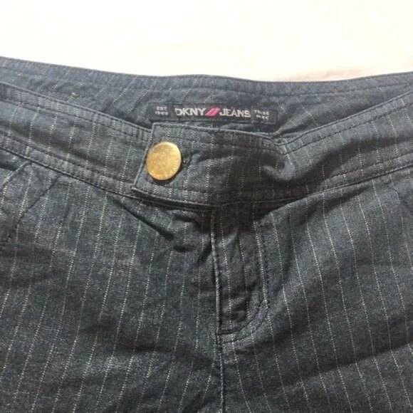 DKNY JEANS BLACK W/GOLD PINSTRIPE STRETCH DENIM WIDE LEG CAPRI JEANS 7-EUC - Picture 2 of 3